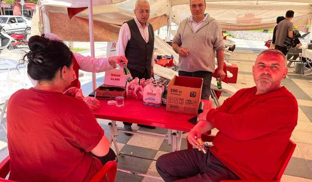 Öğrenciler ikna etti, veliler kan verdi