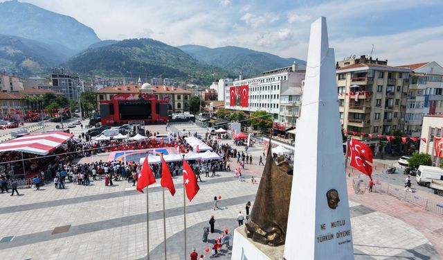 Manisa’da 19 Mayıs coşkuyla kutlandı