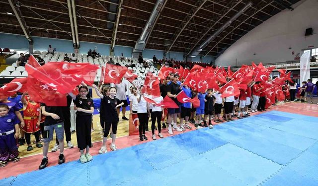 Manisa'da GSB Spor Okulları ile 36 branşta ücretsiz spor eğitimi başladı