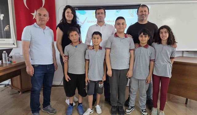 Sarıgöl'ün bilgi şampiyonu Şehit Esin Akay İlkokulu oldu