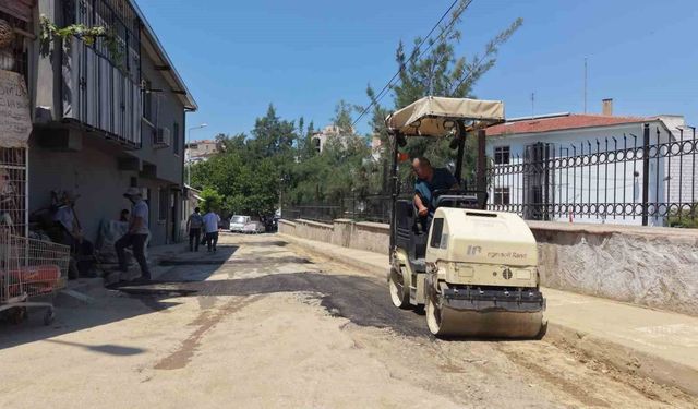 Şehzadeler'de altyapısı tamamlanan sokaklar asfaltlanıyor