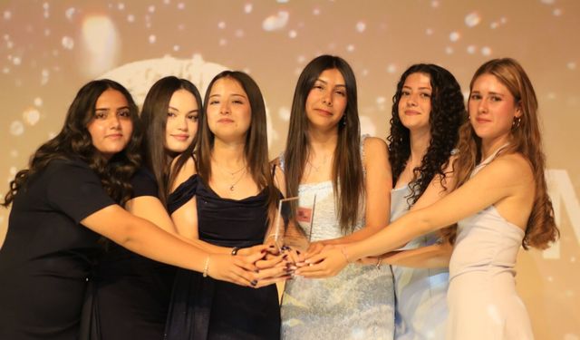 Liseli öğrencilerin kısa film Gala Gecesi