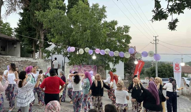 Kale Mahallesi'nde 'Şalvar Gecesi' coşkusu