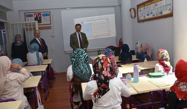 Kaymakam Güldoğan,Yaz Kur'an Kursu öğrencileriyle buluştu