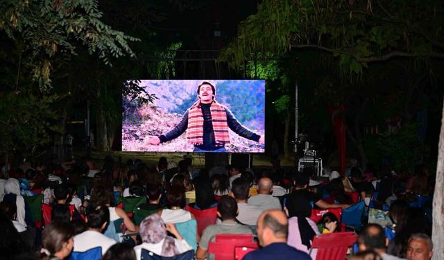 Manisa'da Açık Hava Sinema Geceleri nostalji rüzgarı estiriyor
