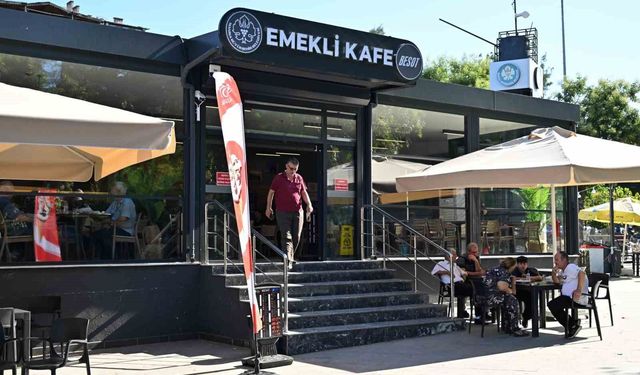 Manisa'da emeklileri mutlu eden hizmet