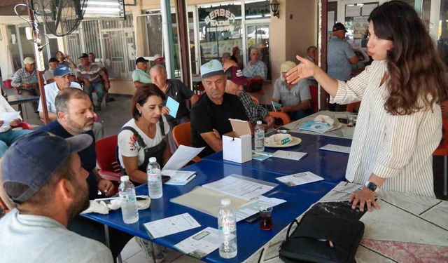 Saruhanlılı üreticilere 'Akıllı Tarım ve Yapay Zeka' eğitimi