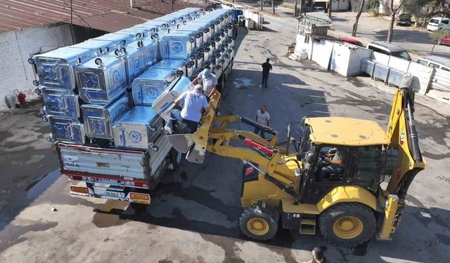 Temiz Manisa için 17 ilçeye konteyner desteği