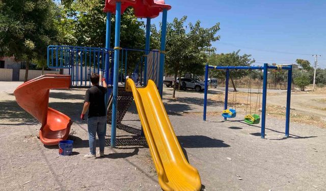 Yunusemre'de parklar çocuklar için yenileniyor