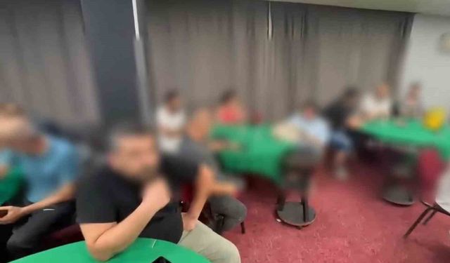 Manisa'da düğün salonu görünümlü kumarhaneye baskın