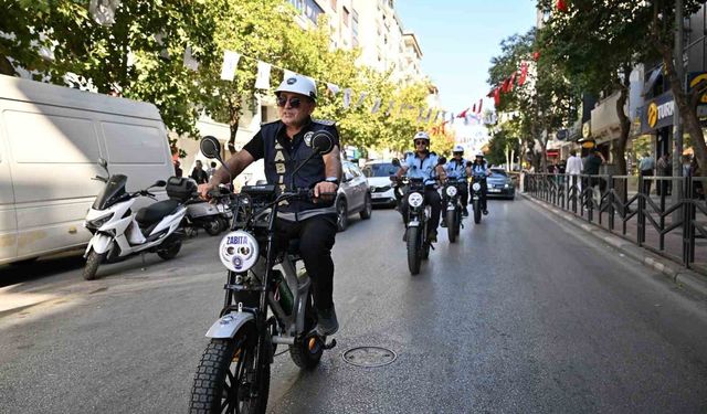 Manisa'da yere çöp atana 4 bin TL ceza