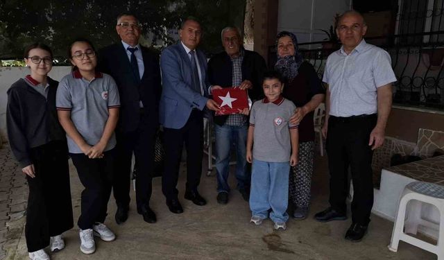 Sarıgöl'de şehit ailesine vefa ziyareti