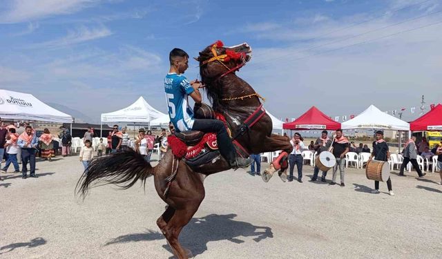 Turgutlu'da keşkek ve cirit şöleni