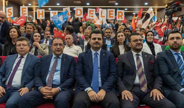 AK Parti Genel Sekreteri İnan: 'Özgür Özel'i benzin istasyonlarından uzak tutsunlar'