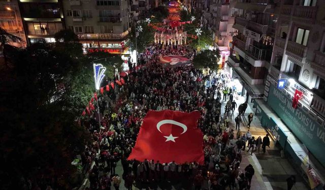 Manisa'da Cumhuriyet coşkusu Göksel konseri ve drone gösterisiyle yaşanacak