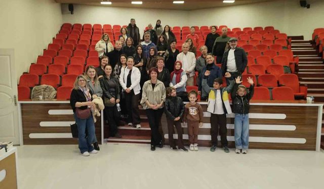 Oyuncu ve yazar İğdigül'den sokak hayvanları için sevgi ve merhamet çağrısı