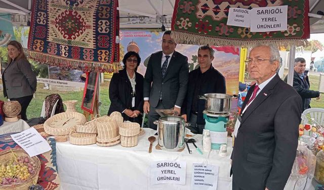 Sarıgöl'ün pekmezi İzmir'de tanıtıldı