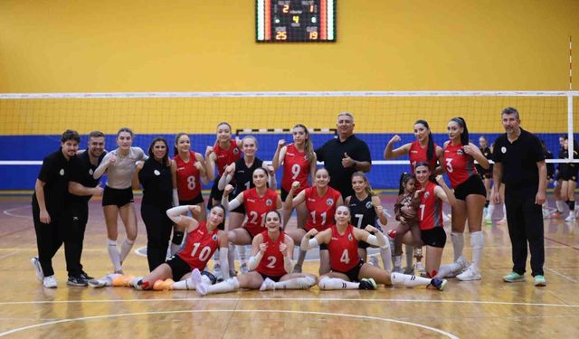 Turgutlu'nun Sultanları deplasmanda kazandı, basketbol takımı Fenerbahçe'ye takıldı