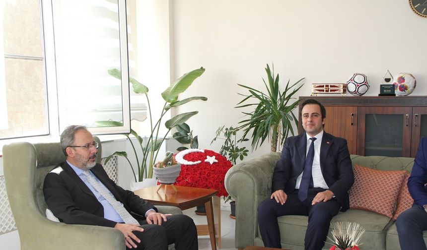 AK Partili Kasapoğlu: "Kula’da hem spor altyapısının hem de gençlik çalışmalarının güçlendirilmesi adına iş birliğimiz sürecek"