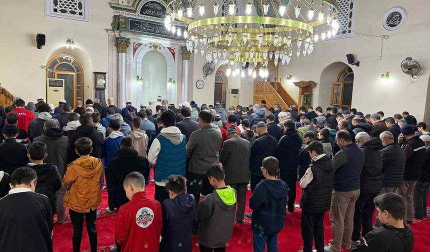 Sabah namazı sonrası sahaya çıktılar