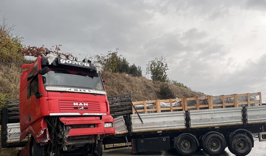 Yağışlı hava kazayı beraberinde getirdi