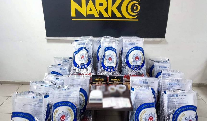 Turgutlu’da 83 bin sentetik ecza ele geçirildi