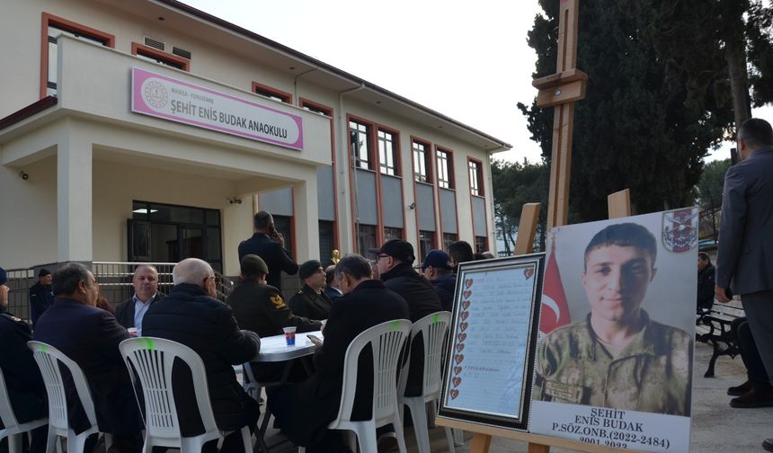 Manisa şehidini unutmadı