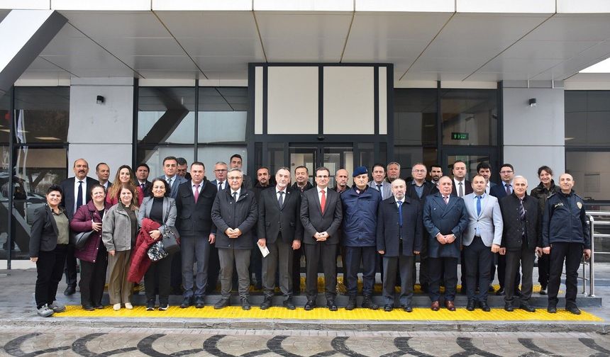 Salihli'de hizmet zirvesi: Yatırımlar, projeler ve koordinasyon ele alındı