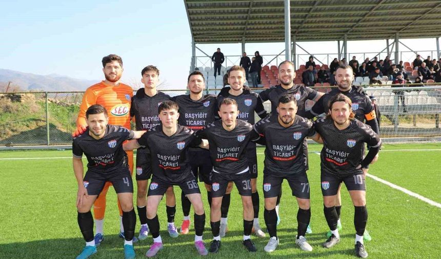 Selendi Belediyespor şampiyonluğa koşuyor