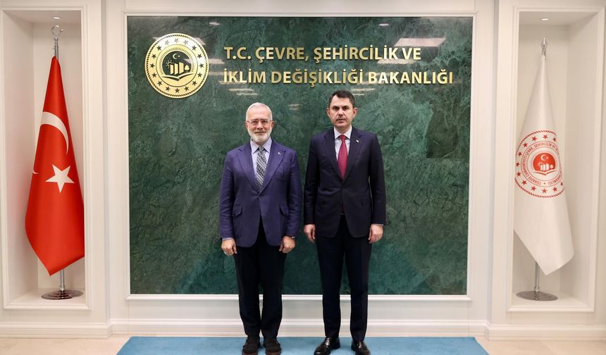 Yenişehirlioğlu duyurdu: Manisa’daki kamu binaları güneş enerjisiyle buluşuyor!