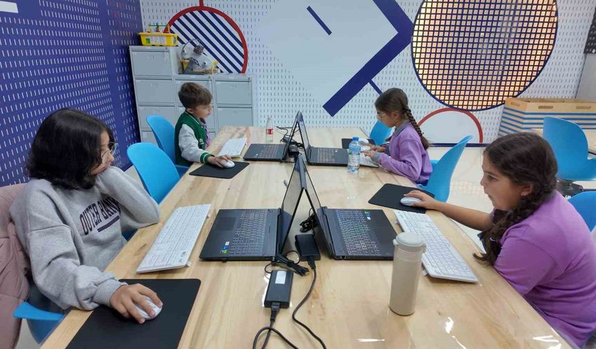 Bilim Demirci bölgenin eğitim üssü oldu