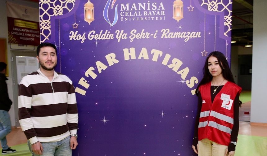 MCBÜ'lü öğrenciler ramazanın ilk iftarında aynı sofrada buluştu