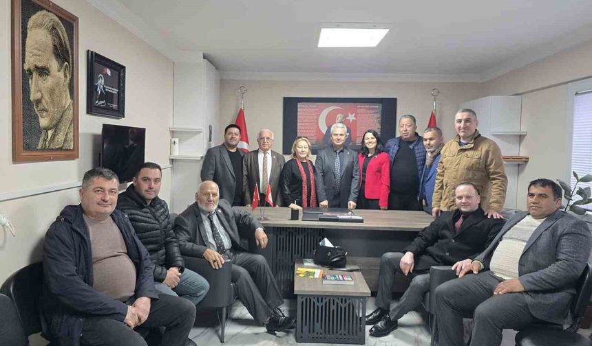 Salihlili muhtarlar yeni başkanını seçti