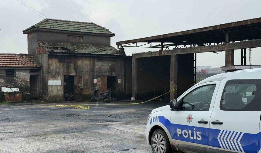 Turgutlu'da bir kişi elektrik trafosu binasında ölü bulundu