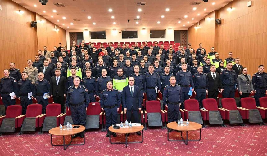 Vali Özkan'dan jandarmaya övgü