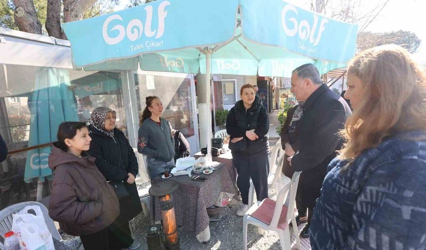 Başkan Balaban Mesir Mahallesi esnafıyla buluştu