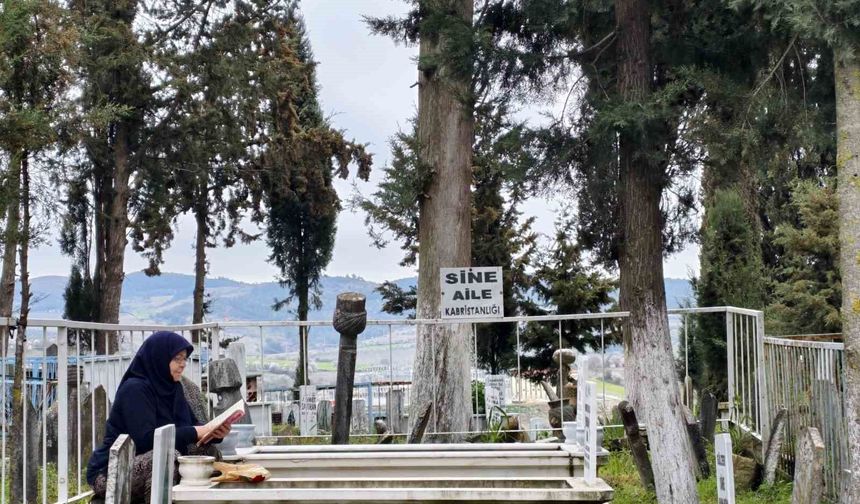 Bayram öncesi mezarlıklarda duygu seli