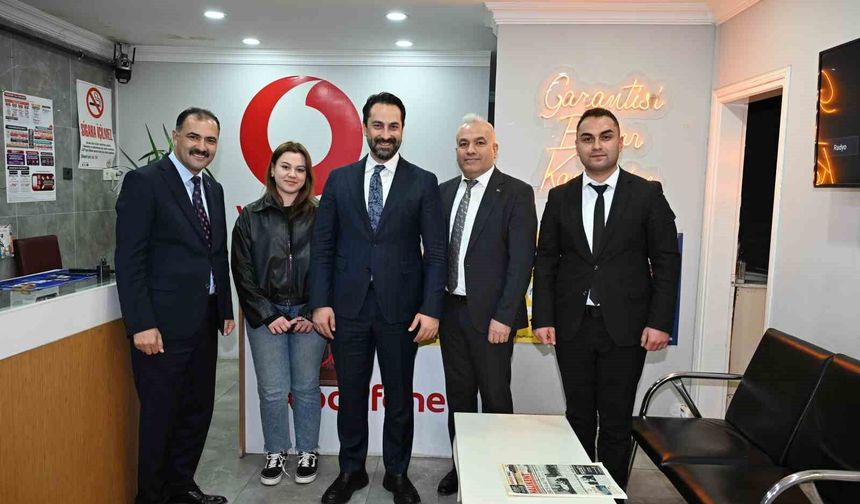 Demirci'de 5 bin kişilik iftar sofrası kuruldu