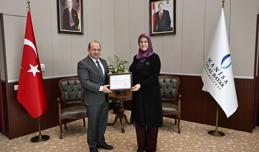 Manisa CBÜ'ye 'Beslenme Dostu İş Yeri' belgesi