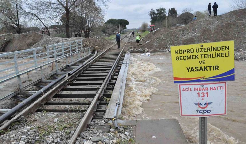 Manisa'nın Salihli ilçesi yağış felaketi yaşadı