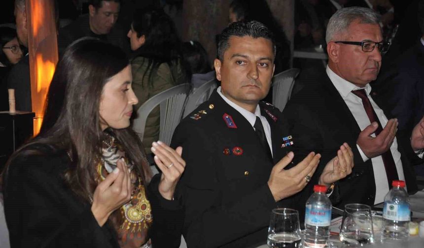 Salihli jandarma, şehit aileleri ve gazileri iftar sofrasında ağırladı