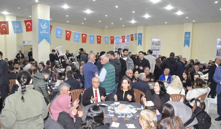 Salihli'de Ülkü Ocakları tarafından Şehitler İçin Vefa Sofrası Kuruldu