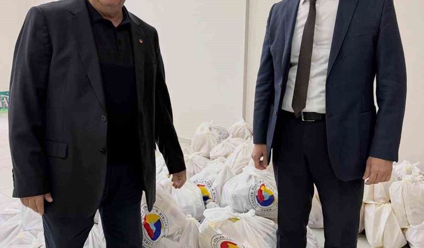 Sarıgöl ve Alaşehir'de 430 gıda yardım paketi dağıtıldı