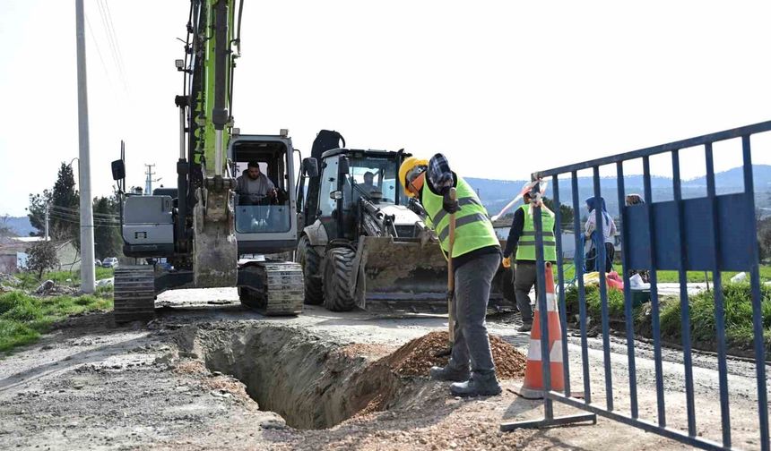 Selendi'de iki mahallenin daha altyapı sorunu tarih oluyor