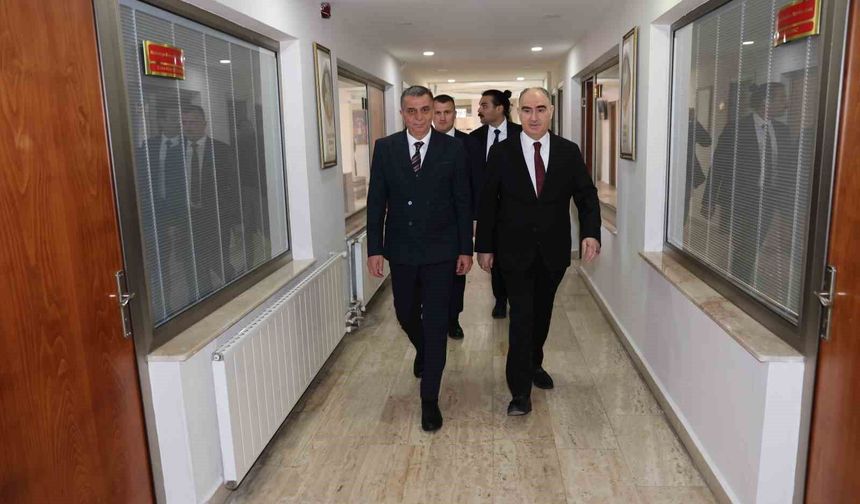 Vali Özkan ve Başkan Şimşek yatırımlar hakkında fikir alışverişi yaptı