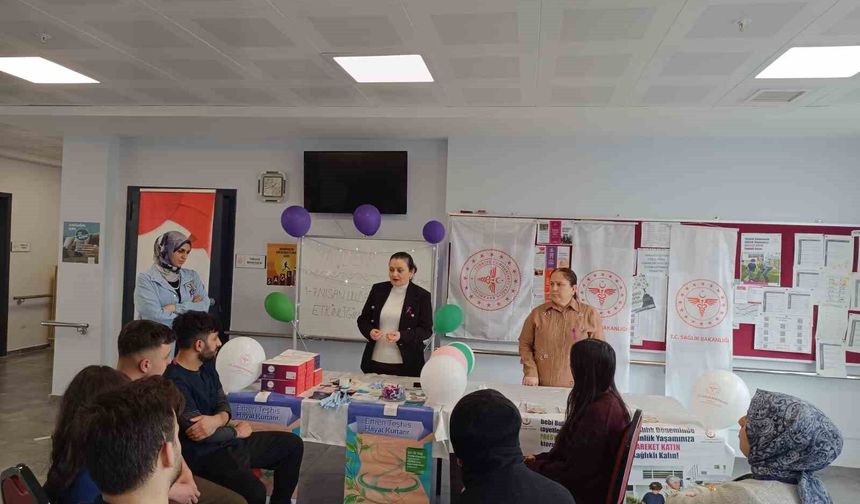 Gördes Huzurevi'nde hem sağlık taraması hem moral etkinliği