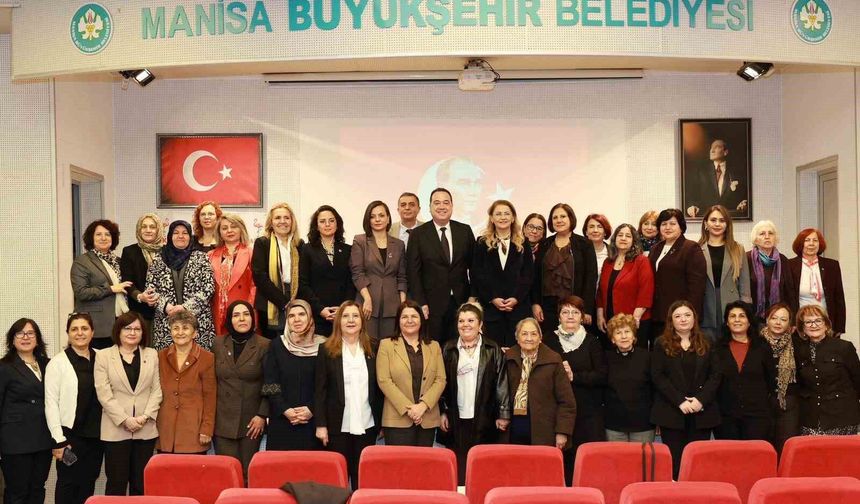 Kadın belediye başkanları Manisa'da buluştu