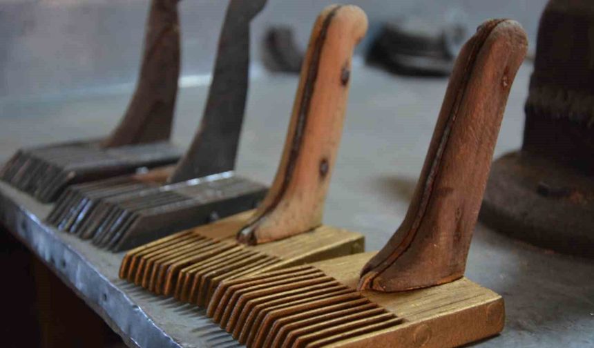 Manisa'nın son kirkit ustası zamana direniyor