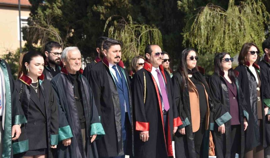 Salihli'de Avukatlar Günü törenle kutlandı