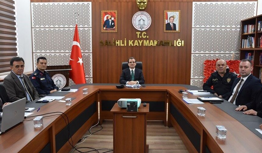 Salihli'de metruk binalara karşı güvenlik seferberliği